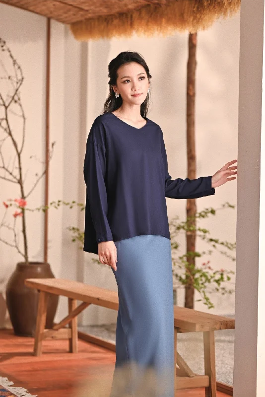 The Heiwa Women Selesa Blouse - Navy Blue Playful Puff Blouse