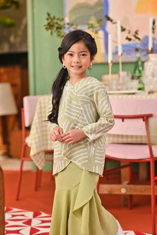 The Capai Caya Blouse - Hope Off-Shoulder Wrap Blouse