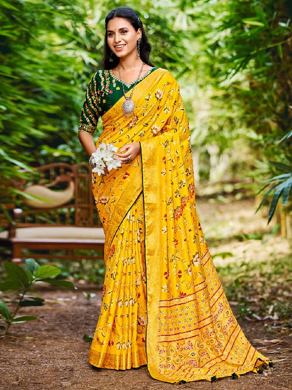 Women's Soft Silk Green Woven Design Designer Saree With Blouse Piece Short Sleeve Blouse