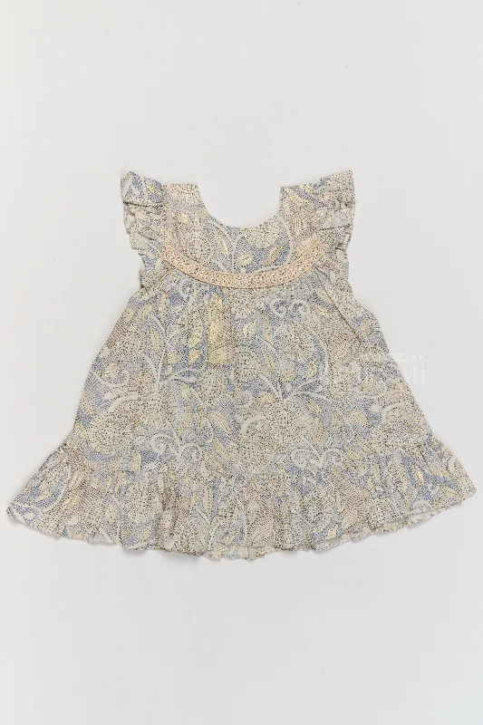 Trendy Girls Cotton Fashion Dress with Elegant Floral Pattern and Ruffled Details Tunics Evening elegant Trendy Girls Cotton Fashion Dress with Elegant Floral Pattern and Ruffled Details Tunics Evening elegant