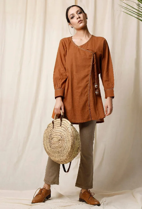 Set of 2: Narangi Angrakha Cotton Top & Saleti Slub Pants Chic Slim Fit Pants