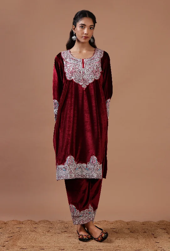 Maroon Velvet Zari Embroidered Kurta & Pant Set- Free Size Lightweight Jogger Pants