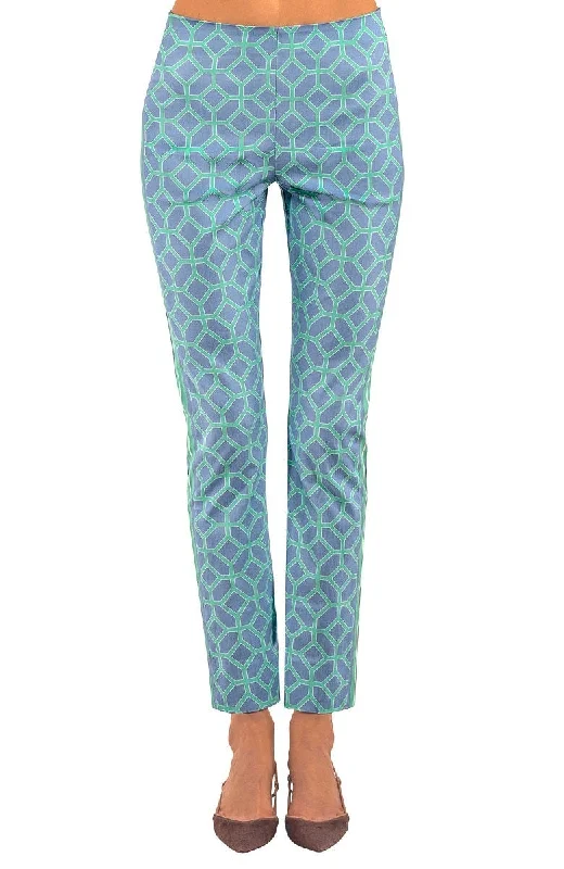 Gretchen Scott Gripeless Pull on Pant - Lucy In The Sky With Diamonds - Periwinkle Comfortable Denim Trousers Gretchen Scott Gripeless Pull on Pant - Lucy In The Sky With Diamonds - Periwinkle Comfortable Denim Trousers