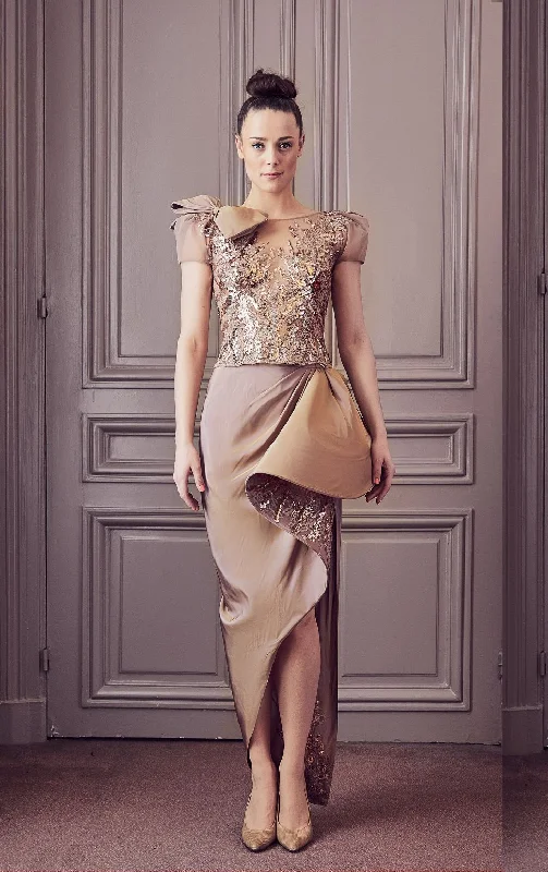 Short sleeves embroidered top with ruffled skirt velvet skirt plush