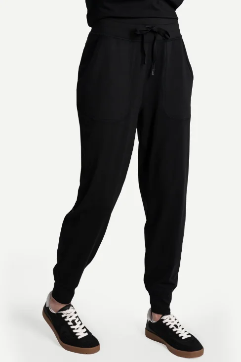 OM TECH JOGGERS BLACK