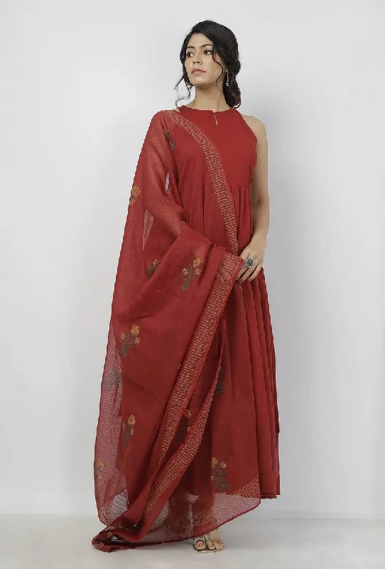 Set of 2: Gerua Plain Maroon Cotton Halter Neck Flared Dress with Kota Border and Floral Block Printed Kota Dupatta