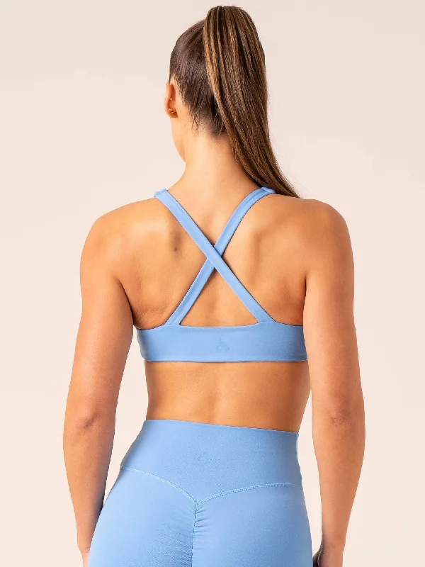 Momentum Twist Sports Bra - Bright Blue